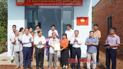 Binh Long ប្រគល់ផ្ទះសាមគ្គីចំនួន៥ខ្នងជូនគ្រួសារក្រីក្រ