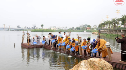 Mobilizing additional social resources and regenerating aquatic resources