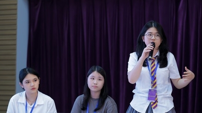 Học sinh 'ngược dòng' khám phá Hy Lạp cổ đại qua cuộc thi tiếng Anh triết học