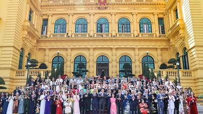 President Luong Cuong meets with characters in the program 'Kindness'
