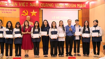 Lễ bế giảng lớp bồi dưỡng nhận thức Đảng