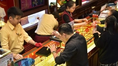 2025年5月4日の金価格：週末は安定