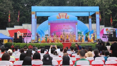 សិល្បករ សិល្បការិនី ជិត 500 នាក់ ចូលរួមនៅក្នុងមហោស្រពចម្រៀង Folk Song និង Mass Arts
