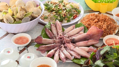 Đặc sản mực nhảy Vũng Áng hút khách từ đầu mùa