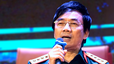쉬안록 전투 지도를 그린 사람은 1975년 봄, 우리 군대가 사이공에 입성할 수 있도록 동쪽 문을 열었습니다.