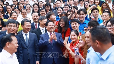 Premierminister Pham Minh Chinh fordert „5 Pioniere“ bei der Akademie für Post- und Telekommunikationstechnologie
