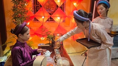 Tái hiện tiệc trà của vua Nguyễn tại Đại Nội Huế