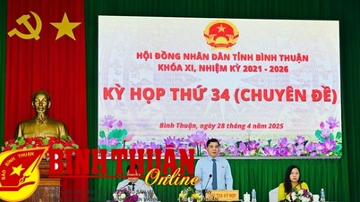 Opening of the 34th session - People's Council of Binh Thuan province, term XI