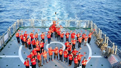 60 kiều bào trên chuyến tàu Đại đoàn kết thăm biển đảo quê hương