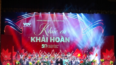 Toàn cảnh chương trình chính luận nghệ thuật "Khúc ca khải hoàn"
