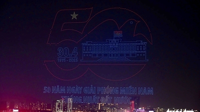 10.500 drone vẽ hành trình phát triển thành phố trên bầu trời sông Sài Gòn