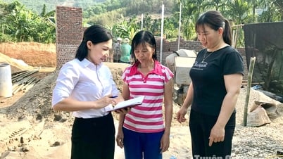 임시 및 노후 주택을 만장일치로 철거