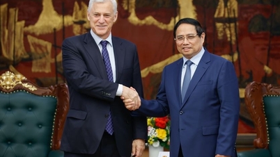 ស្នើ Standard Chartered ដើម្បីពិគ្រោះយោបល់លើគំរូ និងដំណោះស្រាយសមស្របសម្រាប់ការអភិវឌ្ឍមជ្ឈមណ្ឌលហិរញ្ញវត្ថុអន្តរជាតិ