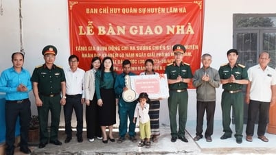 ラム・ハ：機動民兵に軍民の愛の家を贈呈