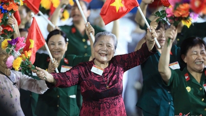 Ký ức về Bác Hồ và nước mắt hạnh phúc ngày 30/4/1975 của NSƯT Lê Thiện