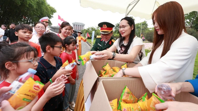 Tặng 50.000 suất quà cho du khách đến thăm Lăng Bác trong ngày 30/4, 1/5