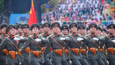 Serie fotográfica: Fuerzas militares participan en el desfile para celebrar el 50 aniversario de la reunificación nacional