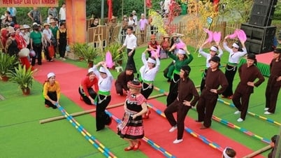 푸토는 ...의 대중 오락 활동을 일시적으로 중단, 연기 및 지연합니다.
