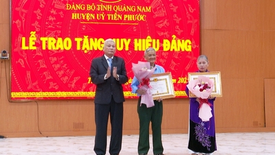 Huyện Tiên Phước có 3 đảng viên vinh dự nhận trao Huy hiệu 50 năm tuổi Đảng