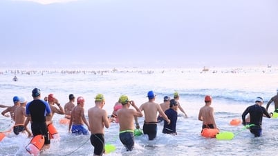 300 people compete to 'surf the waves' of Da Nang beach