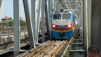 Thủ tướng chỉ đạo đẩy nhanh tiến độ dự án đường sắt Lào Cai - Hà Nội - Hải Phòng