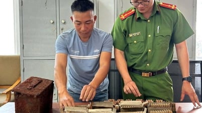 Một người dân đào được hơn 300 viên đạn, giao nộp cho cơ quan công an