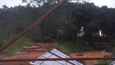 Las fuertes lluvias y los torbellinos causaron muchos daños en el distrito de Bao Yen.