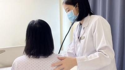 Sốt uống thuốc không hạ, đi khám phát hiện vi khuẩn 'ăn thủng' van tim