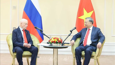 書記長が「正義のロシア、愛国者、真実のために」党の議長と会見