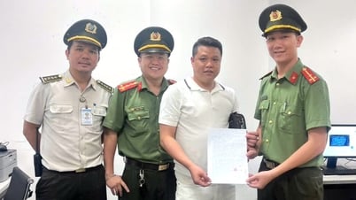 Hỗ trợ hành khách tìm lại túi xách thất lạc tại Cảng hàng không Quốc tế Phú Bài