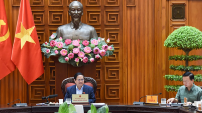 [Ảnh] Thủ tướng Phạm Minh Chính chủ trì họp Thường trực Chính phủ về dự án sân bay Gia Bình