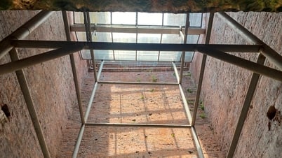 Băn khoăn với hệ thống trụ đỡ mái che tháp Chăm Chiên Đàn