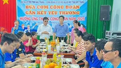 Công đoàn cơ sở Hội Người mù tỉnh Sóc Trăng tổ chức bữa cơm công đoàn hưởng ứng Tháng Công nhân năm 2025
