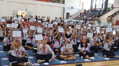 Hơn 5.000 học sinh tranh tài Sàn đấu Anh ngữ V Champions - Rung Chuông Vàng năm 2025
