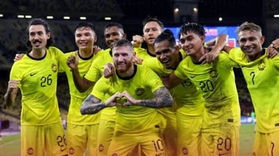 Lý do bóng đá Malaysia làm khó HLV Kim Sang Sik trước trận gặp Man Utd