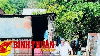 Tặng căn nhà Đại đoàn kết cho bà Thông Thị Đá