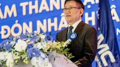 Vietnam National Shipping Lines doit viser à devenir la première entreprise maritime de la région.