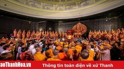 ขึ้นเขาบาเด็น สักการะพระบรมสารีริกธาตุ “สมบัติของชาติ” ของอินเดีย