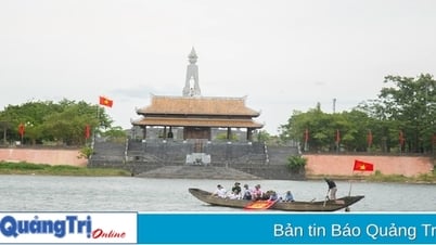 Dòng sông chảy cùng lịch sử non sông