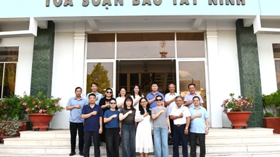 Vinh Phuc Zeitungsdelegation: Austausch und Studium journalistischer Fähigkeiten in Tay Ninh