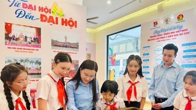 전시회 "베트남 어린이들, 새로운 시대로 굳건히 나서다"