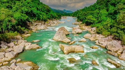 Những tuyệt tác thiên nhiên: Hầm Hô - bản tình ca của đá và nước