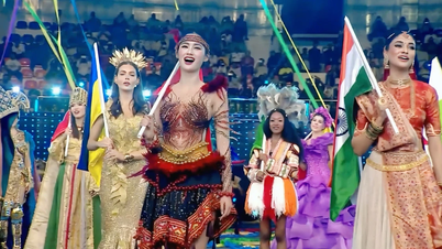 Đương kim Miss World bất ngờ khi xem Hoa hậu Ý Nhi trình diễn đêm khai mạc