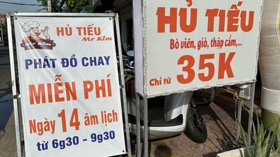 Hôm nay 14 âm lịch, nhiều quán ở TP.HCM tặng cơm chay miễn phí mùa Phật đản