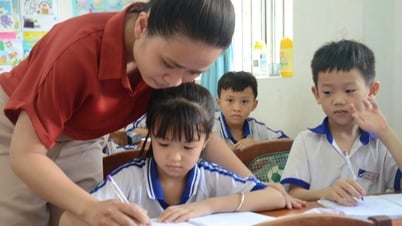 សេចក្តីណែនាំ “ក្តៅៗ” ពីនាយករដ្ឋមន្ត្រី៖ ជ្រើសរើសបុគ្គលិកឱ្យបានគ្រប់គ្រាន់ ធានាបង្រៀន ២វគ្គ/ថ្ងៃ