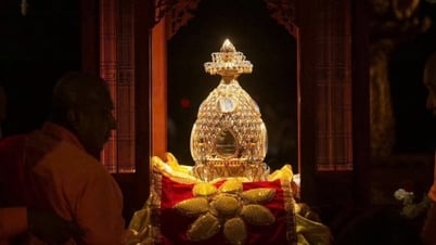 ハノイの首都でインドの国宝、仏舎利を見学する機会