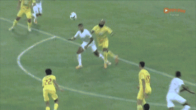 ផ្សាយផ្ទាល់ Nam Dinh Green Steel vs Dong A Thanh Hoa 1-0 (H1)៖ គ្រាប់បាល់របស់ Thanh Hoa ត្រូវបានបដិសេធ
