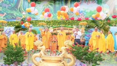 Bảo Lộc tổ chức nghi lễ mừng Đại lễ Phật đản 2025