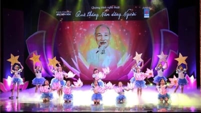 Special art program 'May gifts for you'