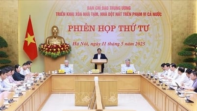 팜 민 친 총리: 2025년 10월 31일 이전에 전국의 임시 및 노후 주택을 근본적으로 없애기 위해 노력